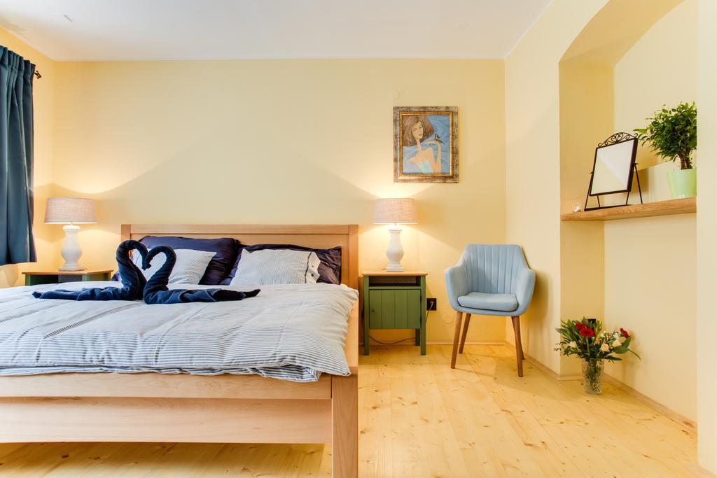 Český Krumlov Amazing 5 Bedroom House Krumlov 82 - 4 Min Walk To Main Square מראה חיצוני תמונה